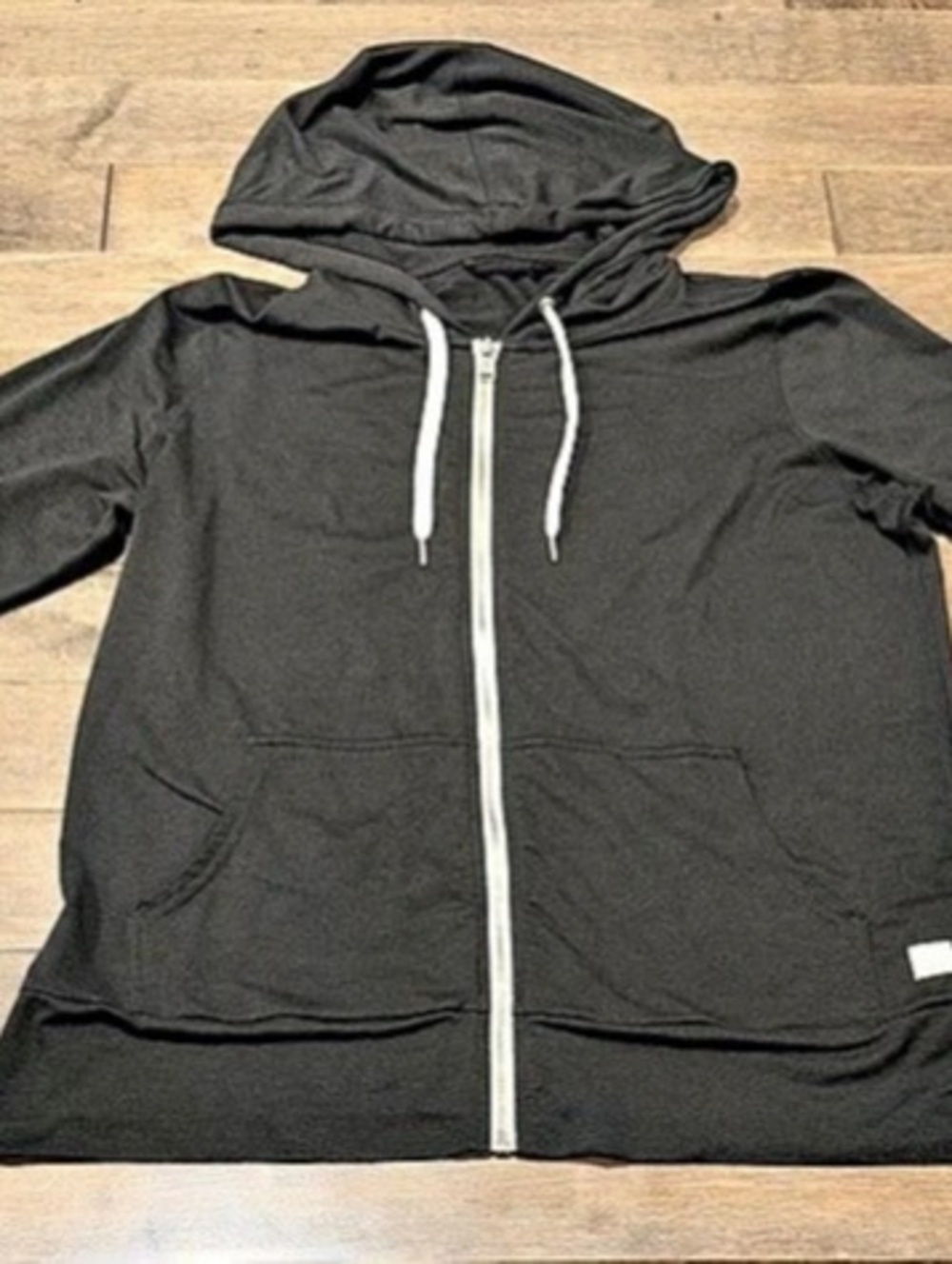 Vuori Halo Performance Hoodie Black Hoodie Size Medium Like New